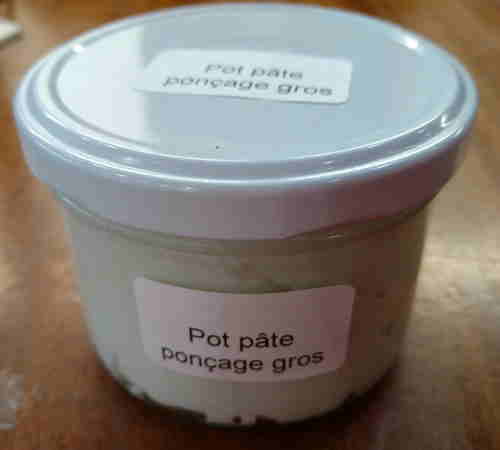 Pot pâte tonneau ponçage gros / Paste for hard sanding