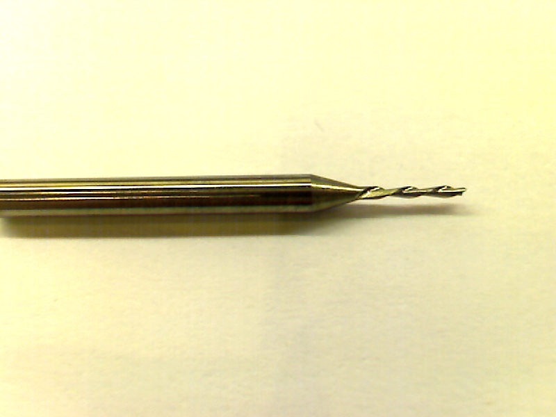 Fraise diamètre 1mm hélice inversée pour découpe de clip